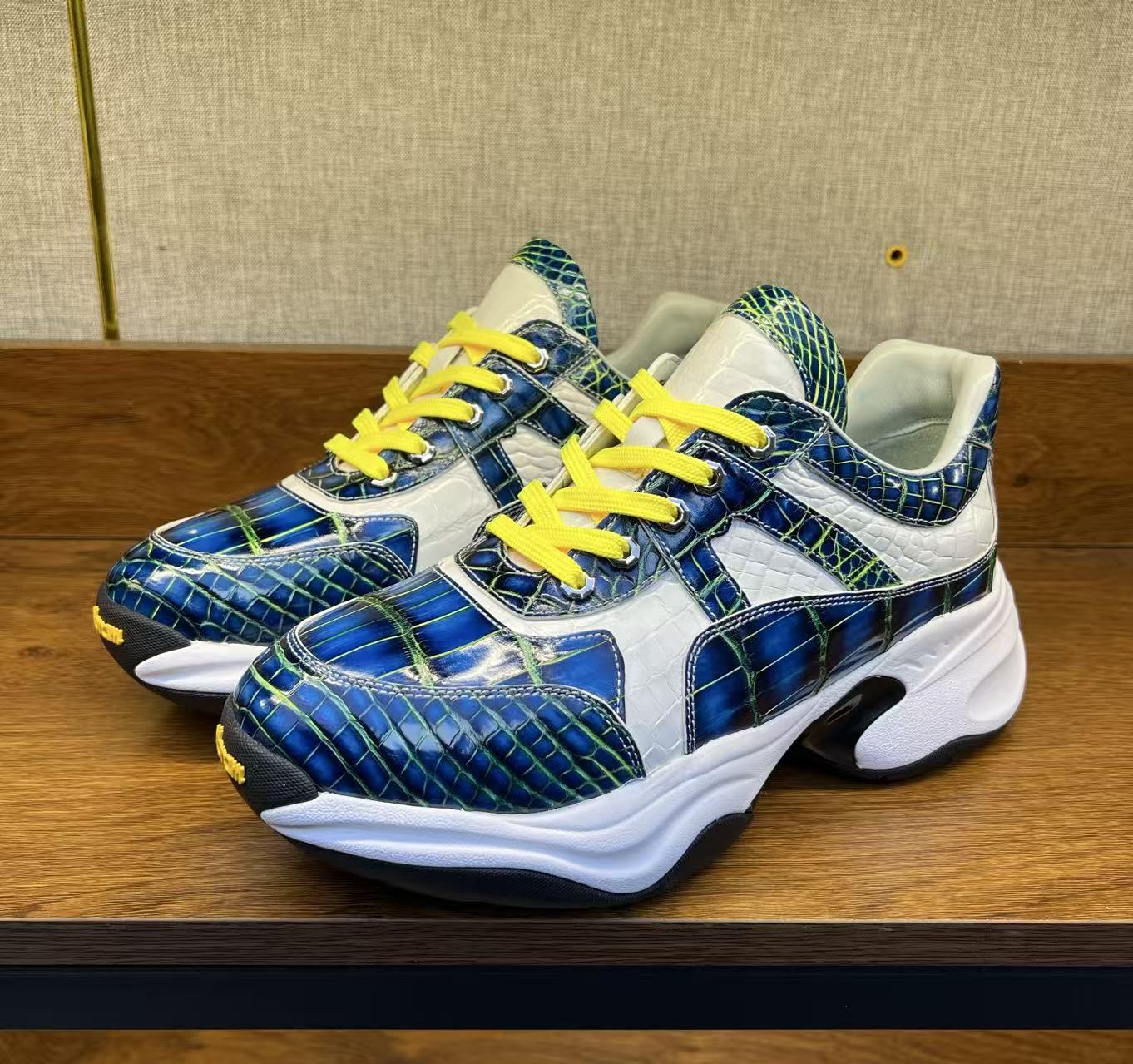 老爹鞋厚底低帮鳄鱼皮擦色运动鞋男款潮流奢侈百搭鞋跑鞋减震鞋子