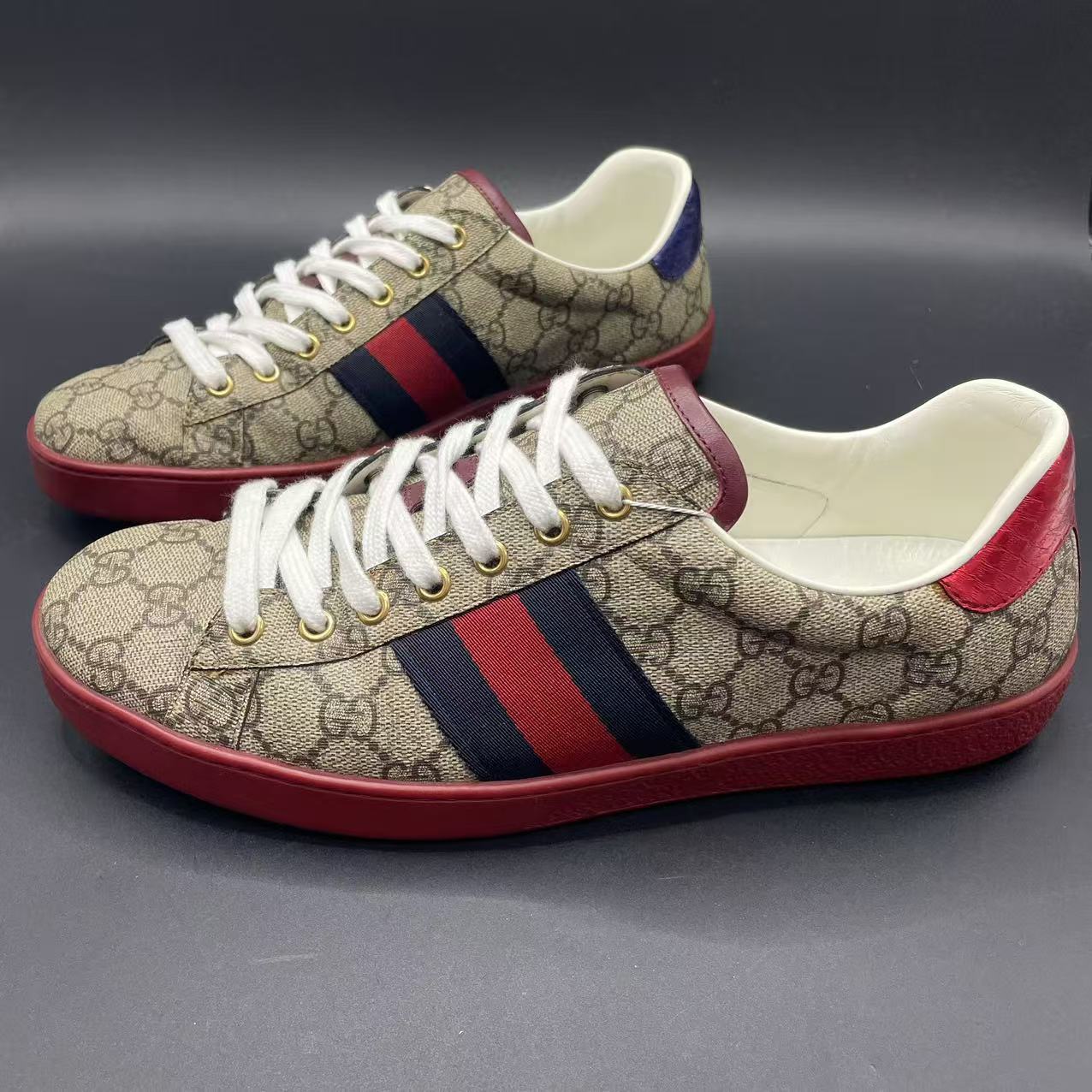 95新 GUCCI/古驰 【聚星折扣】男士复古红底老花板鞋39欧码ca659t