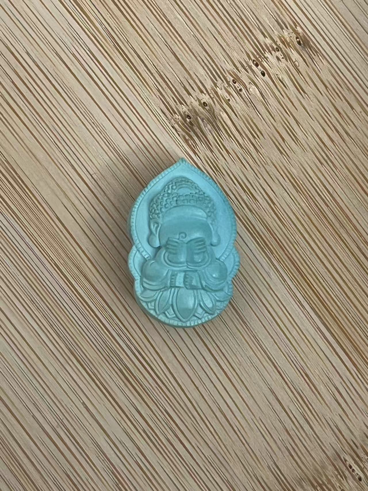 湖北天然原矿绿松石无相佛吊坠