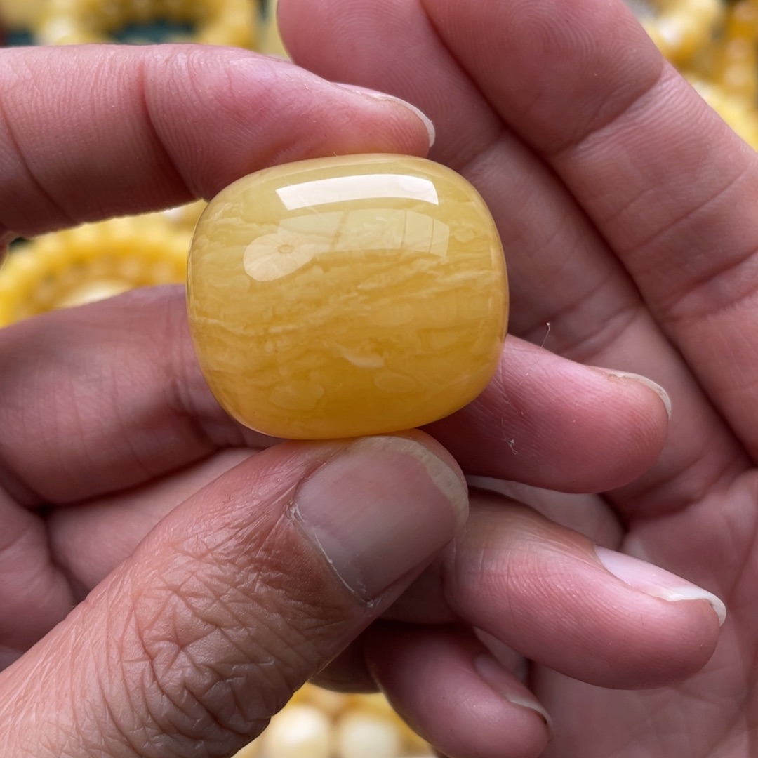 蜜蜡珠宝奇石未镶嵌12.18。25.5x28.6