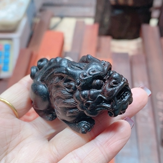 檀香紫檀（小叶紫檀）貔貅
