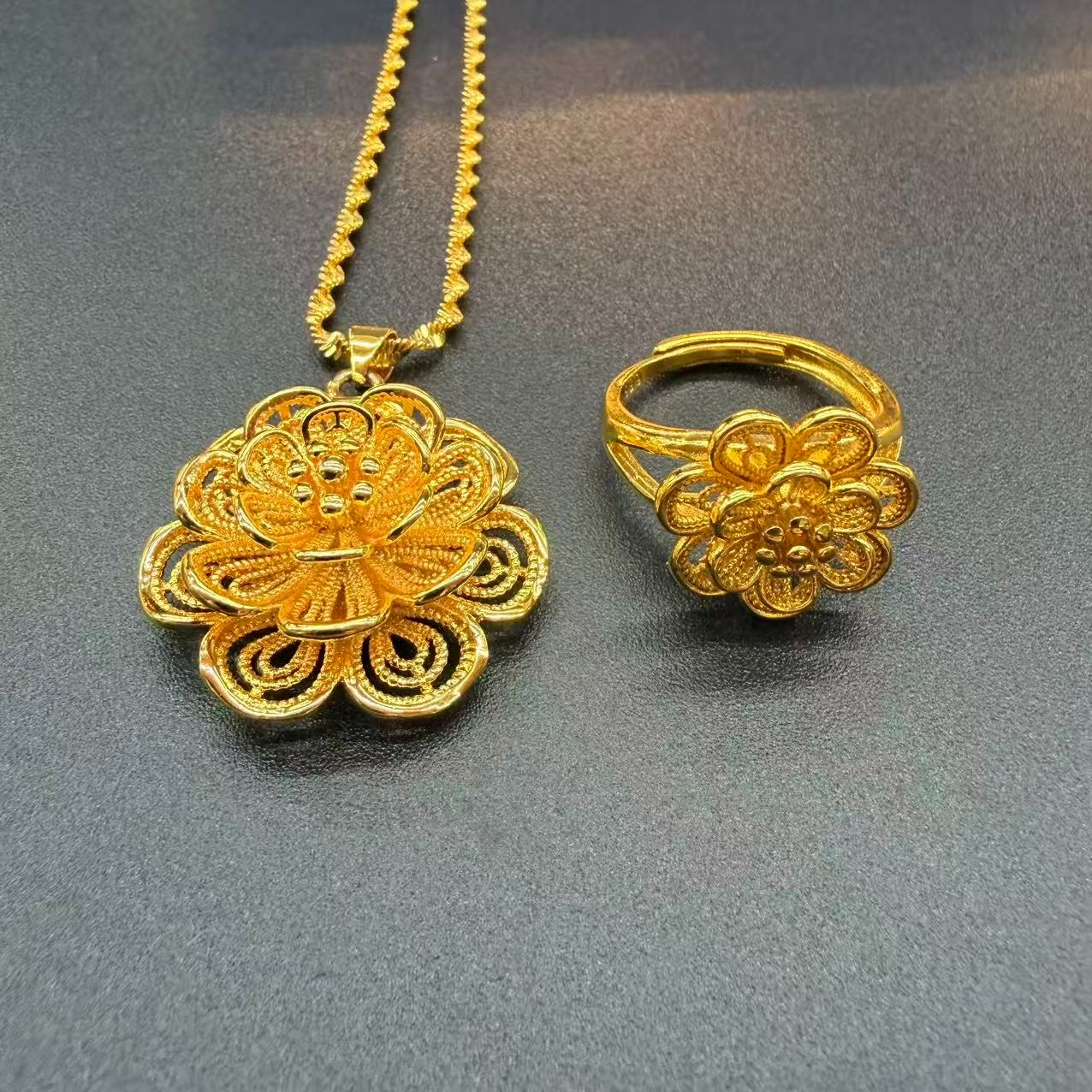 【杨帆】大花合金吊坠+合金戒指+赠合金链子JH6215