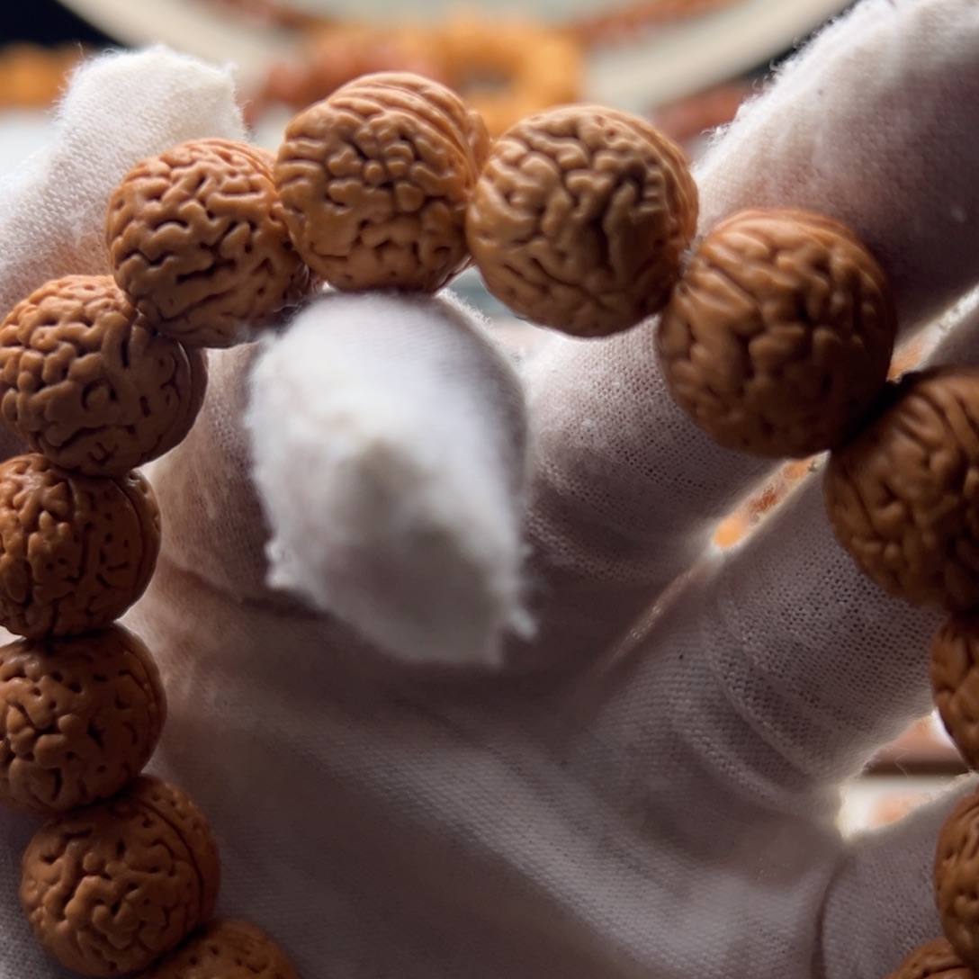 响***行桃木桃核原皮手串工艺品