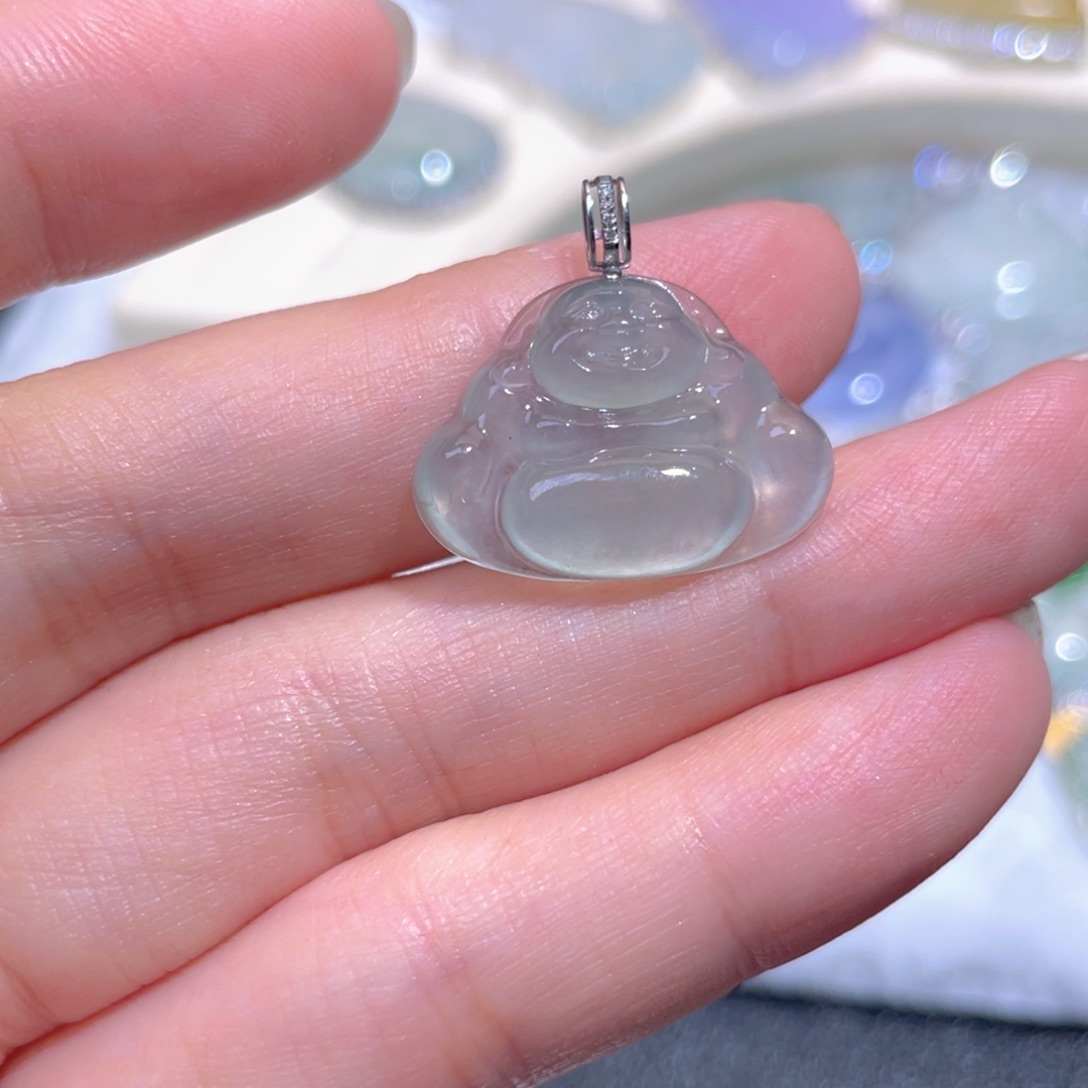 翡翠18K金镶嵌颈饰翡翠