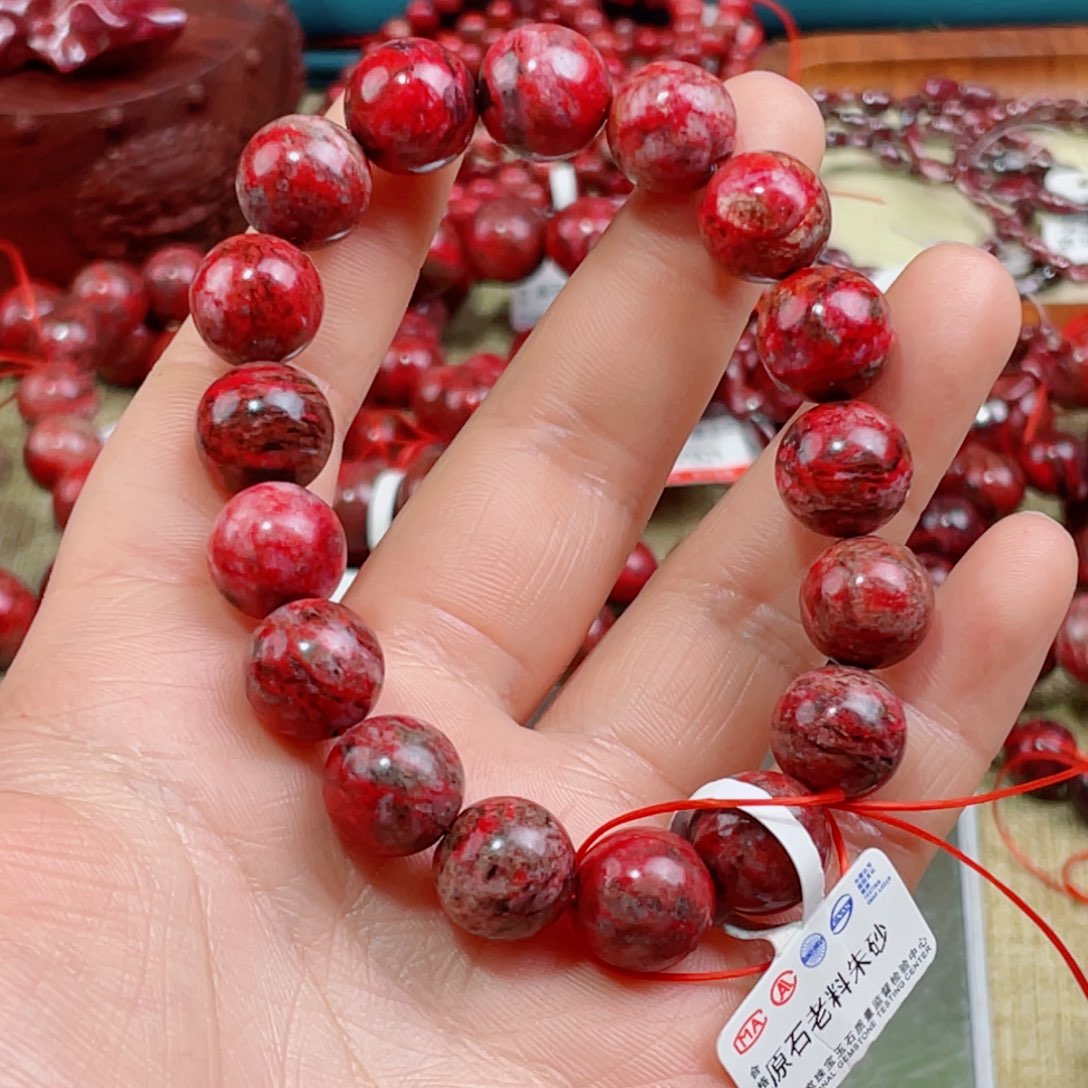 天然辰砂原石朱砂有沙眼