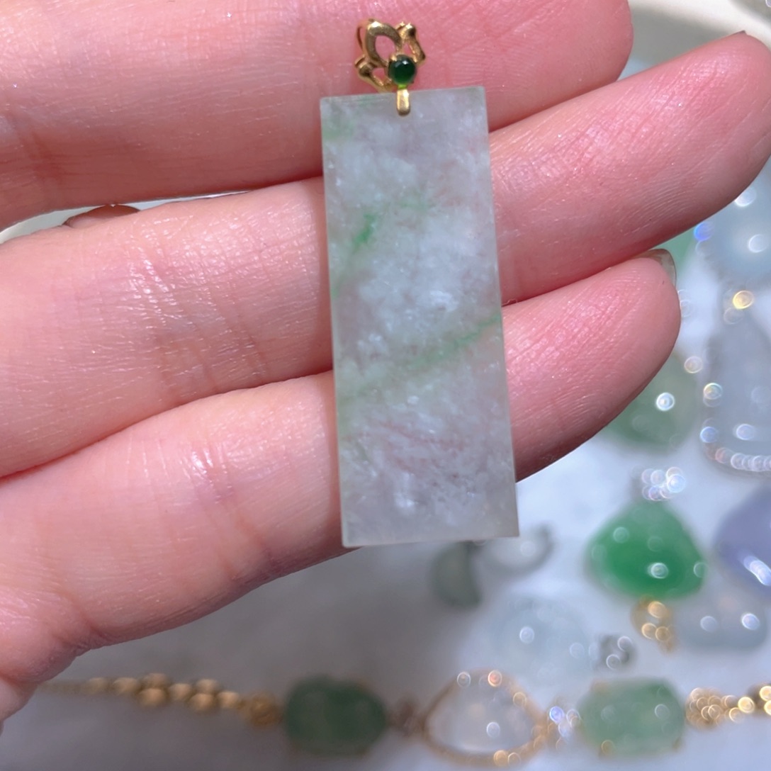 翡翠颈饰18K金镶嵌翡翠