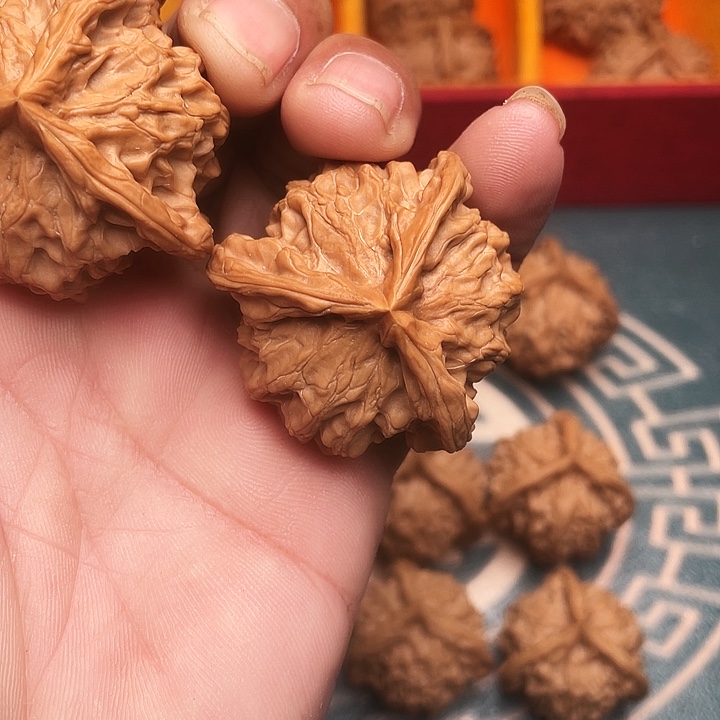 文玩核桃吊坠一图一物