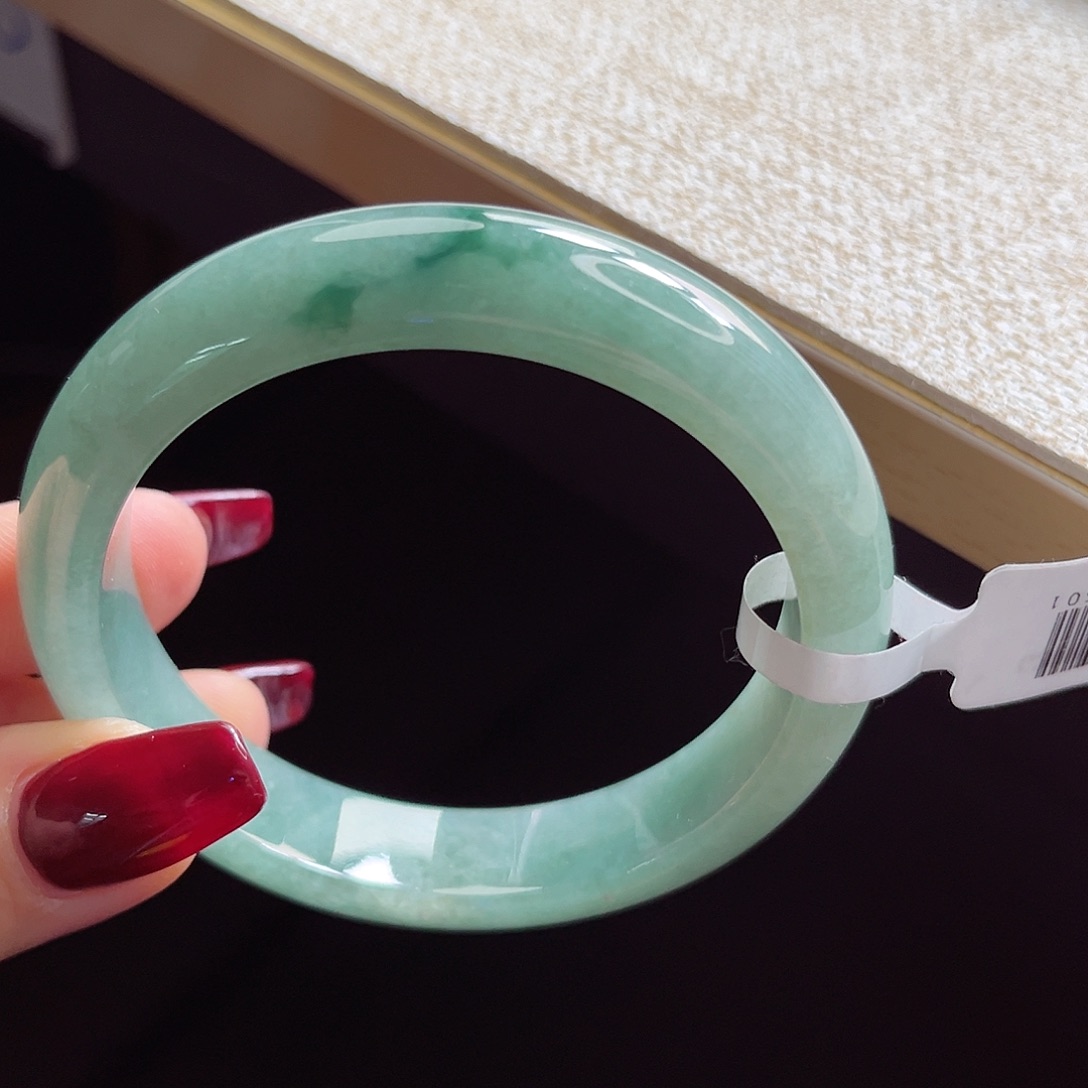 翡翠未镶嵌手镯手镯