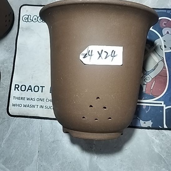 紫砂特大金钟一个