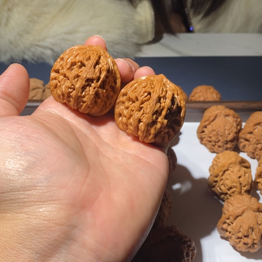 文玩核桃把件龙脉