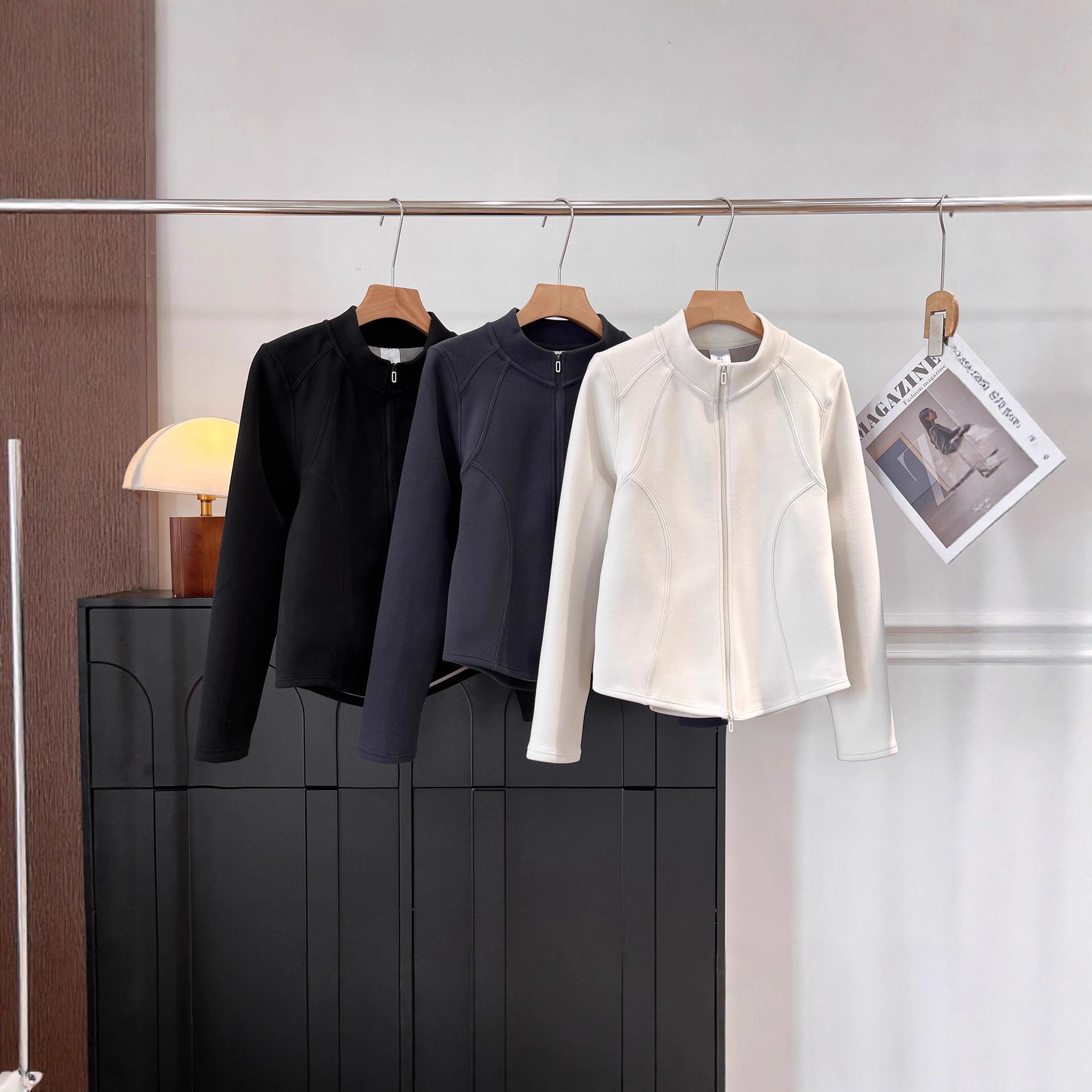 秋冬黑科技抗菌保暖修身内搭外穿石墨烯小蛮腰立领外套拉链衫休闲