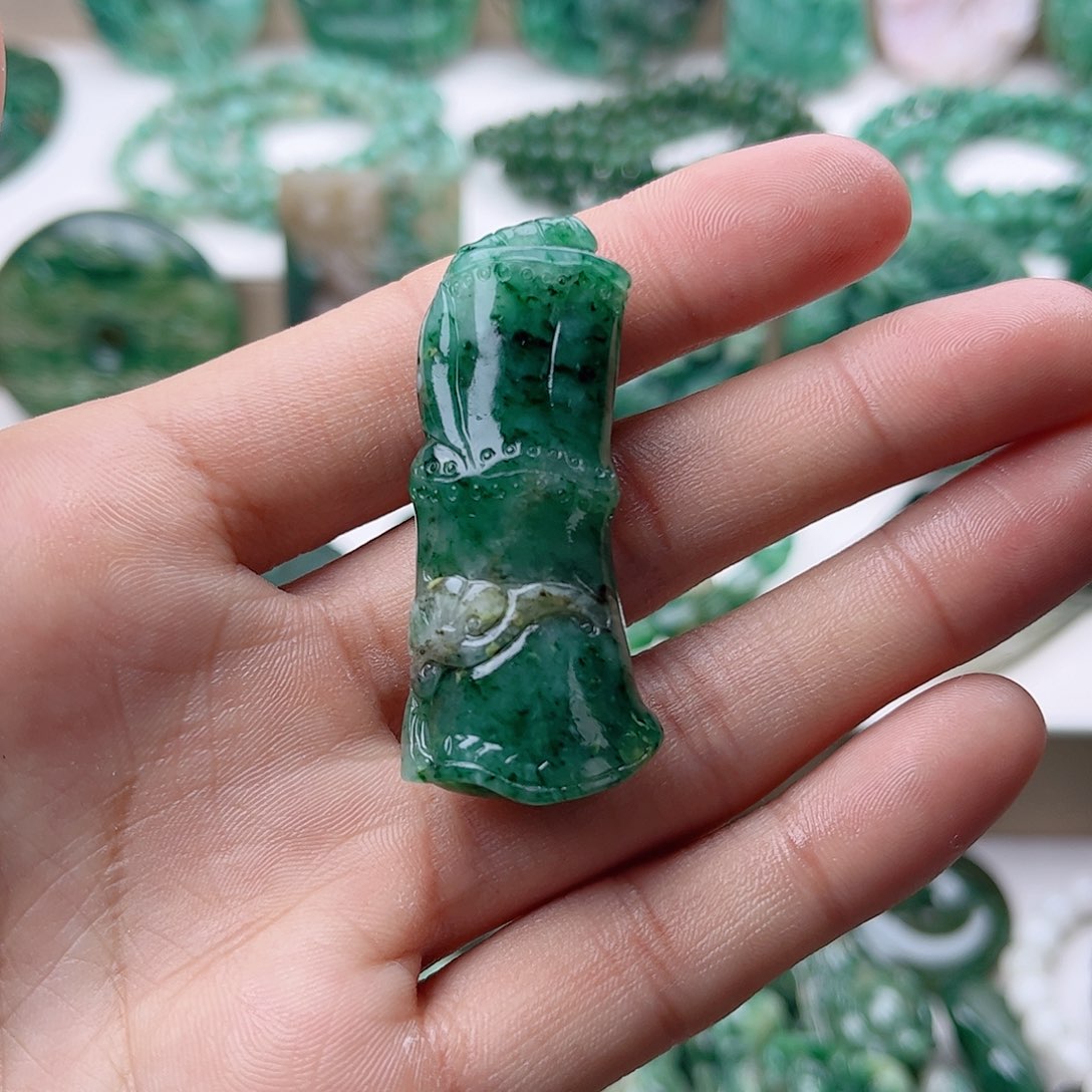 独山玉挂件未镶嵌