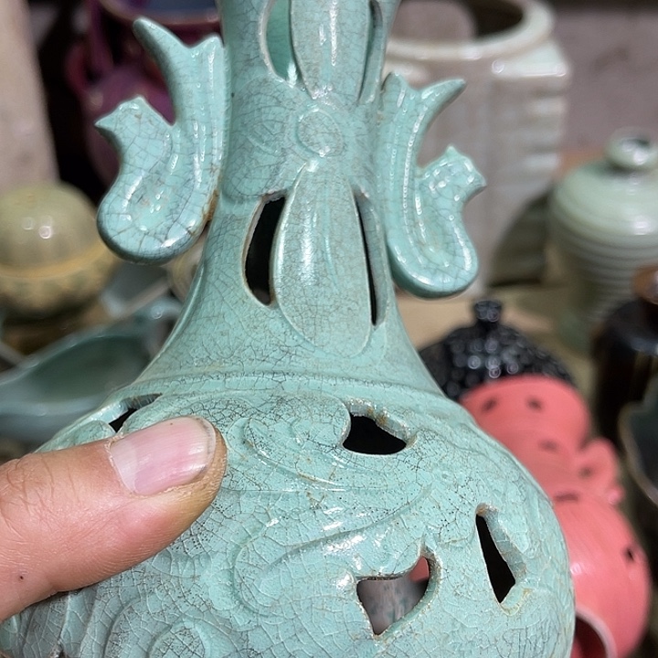 大***形瓷片瓷器。。。。。。瓷瓶