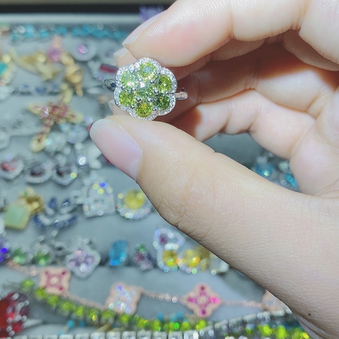 【闪购商品】银S925镶嵌耳饰托帕石