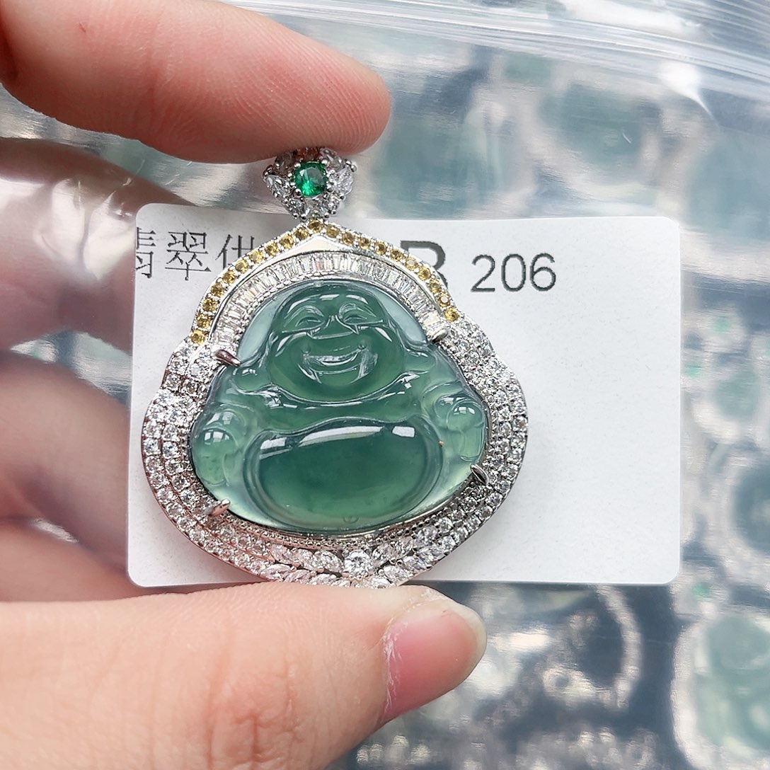 翡翠颈饰未镶嵌翡翠206