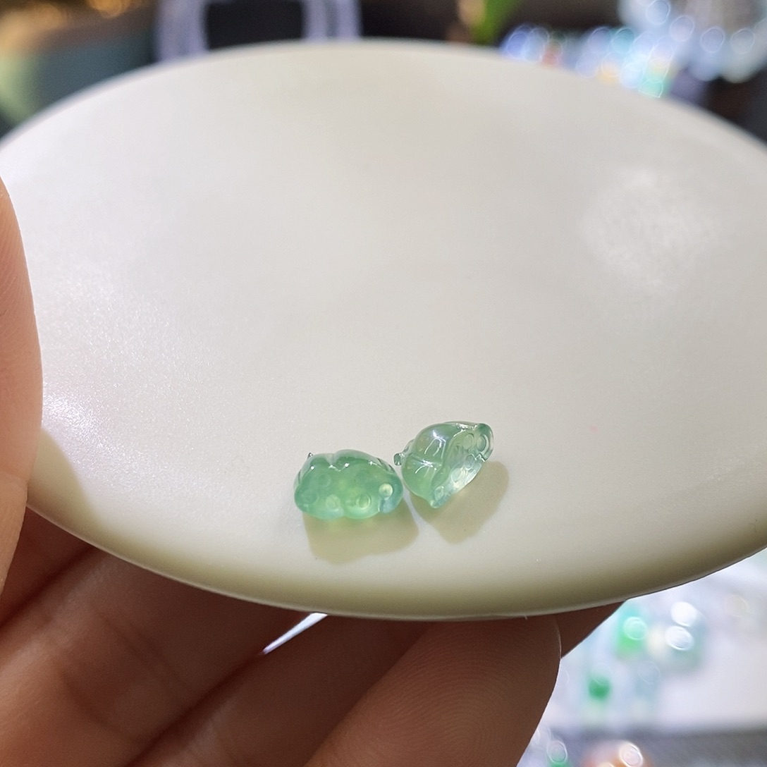 未镶嵌挂件翡翠一对莲蓬做提溜