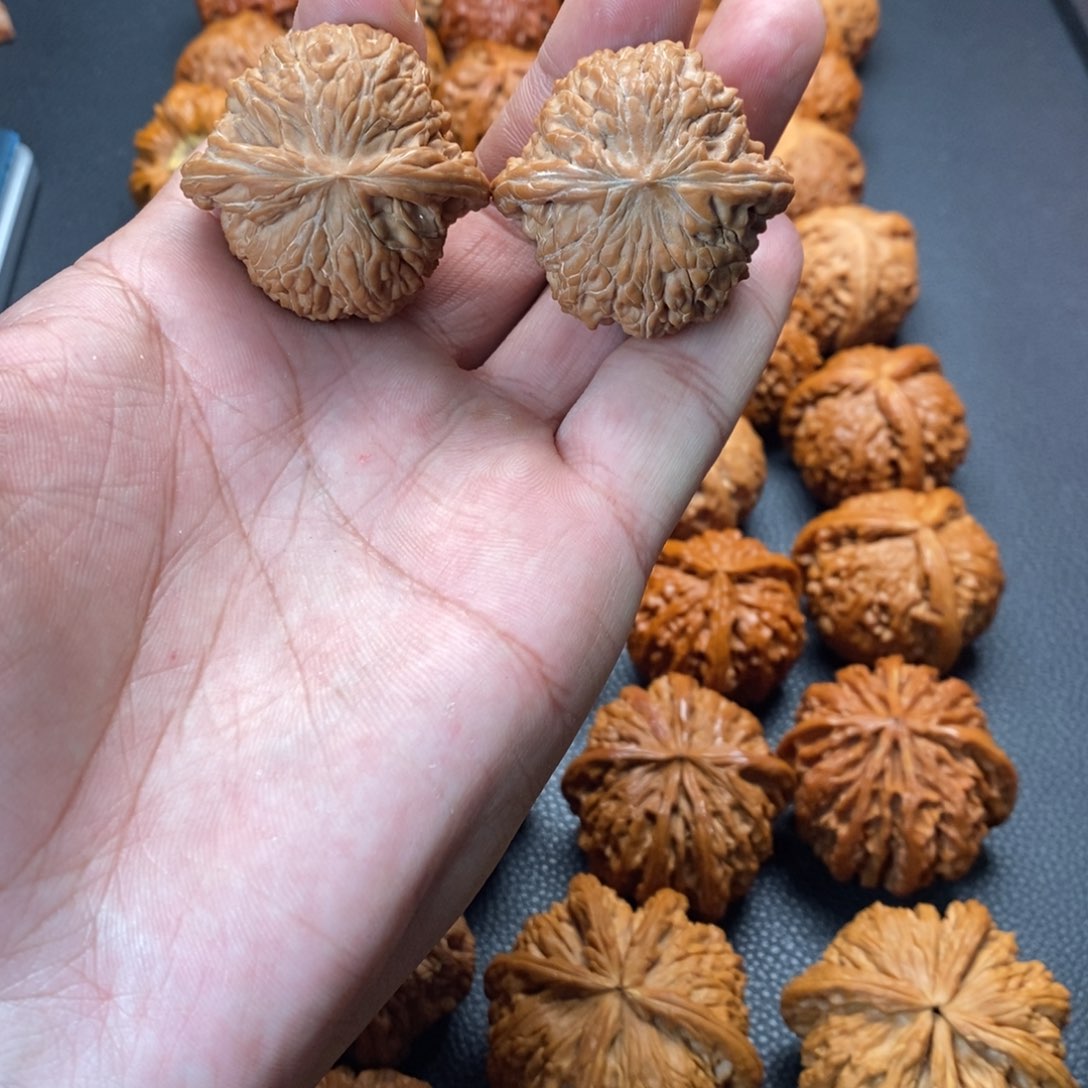 文玩核桃把件番**学磨盘