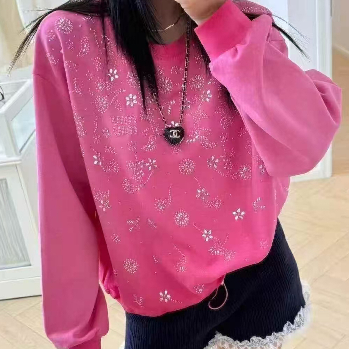 长袖秋季卫衣印花圆领宽松时尚百搭短款休闲镶钻女士上衣