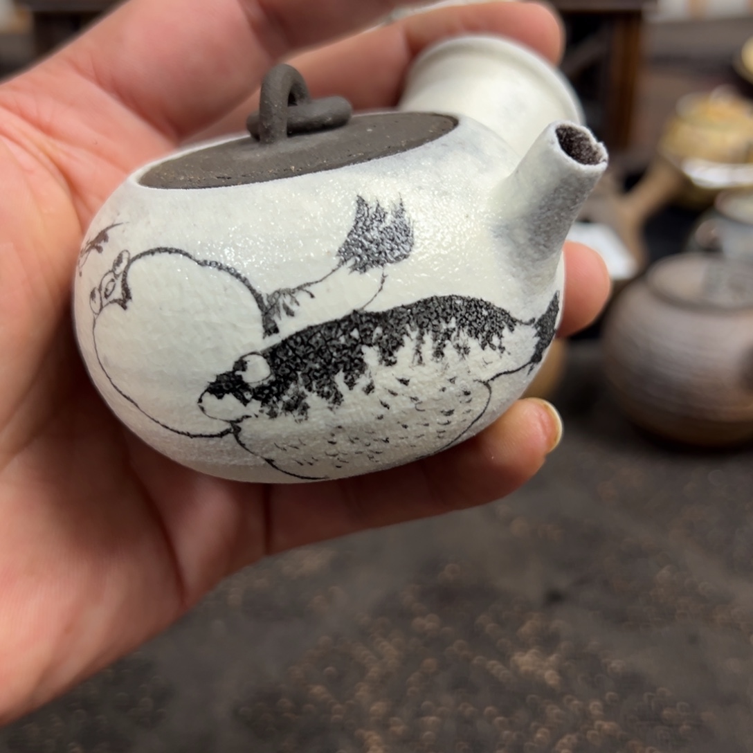 739水墨手绘壶110容量