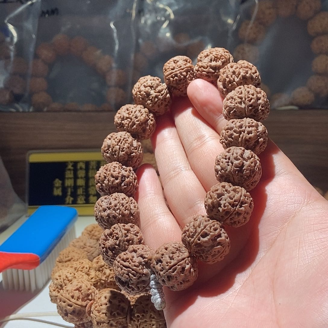金刚菩提吊坠私人订制矮桩飞碟原生态梅花22mm