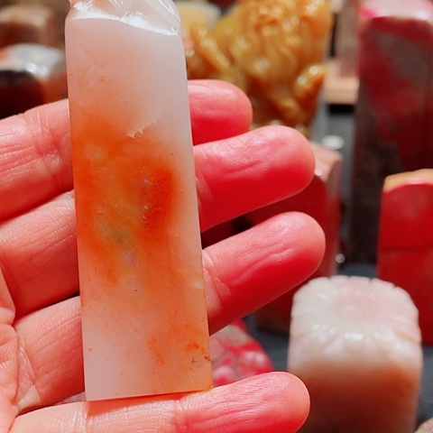 昌化石老性精品红花冻石