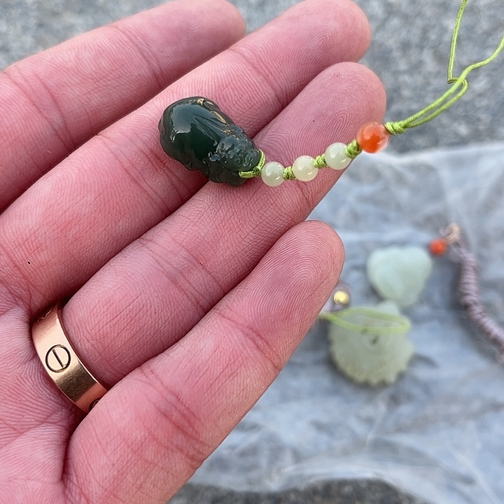 和田玉（糖玉）未镶嵌颈饰