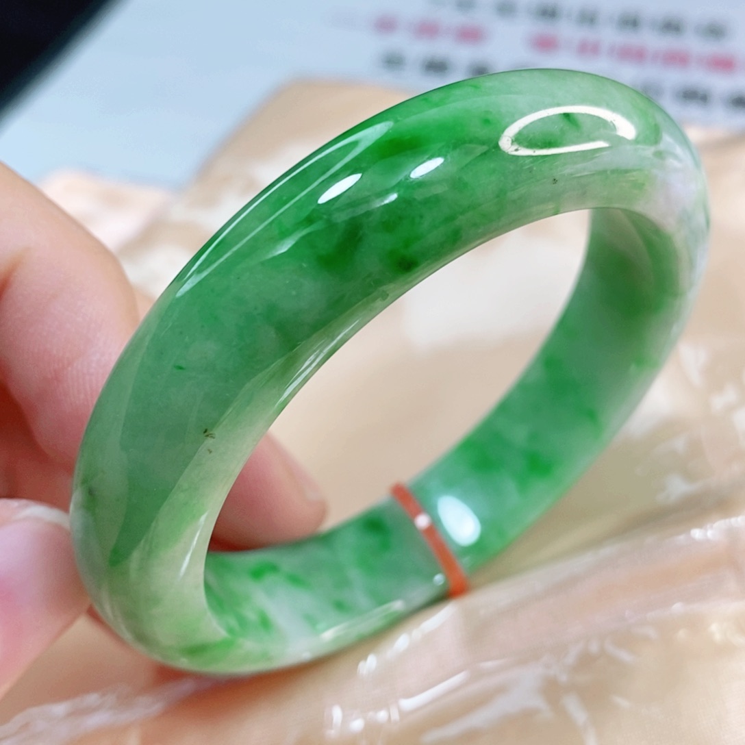 翡翠手镯未镶嵌54.5圈口