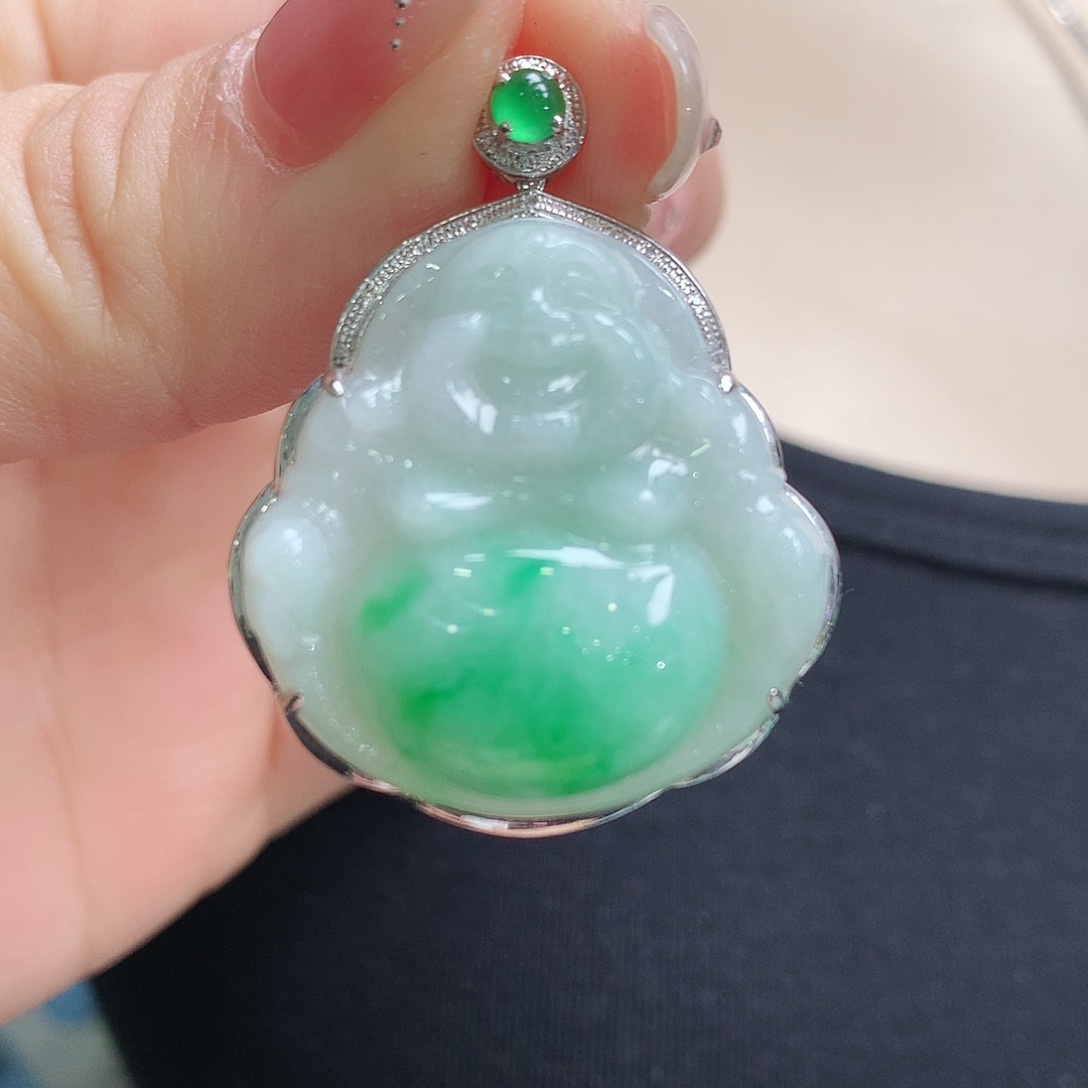 翡翠颈饰18K金镶嵌佛公