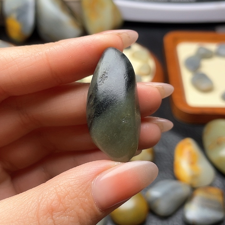 和田玉颈饰未镶嵌23