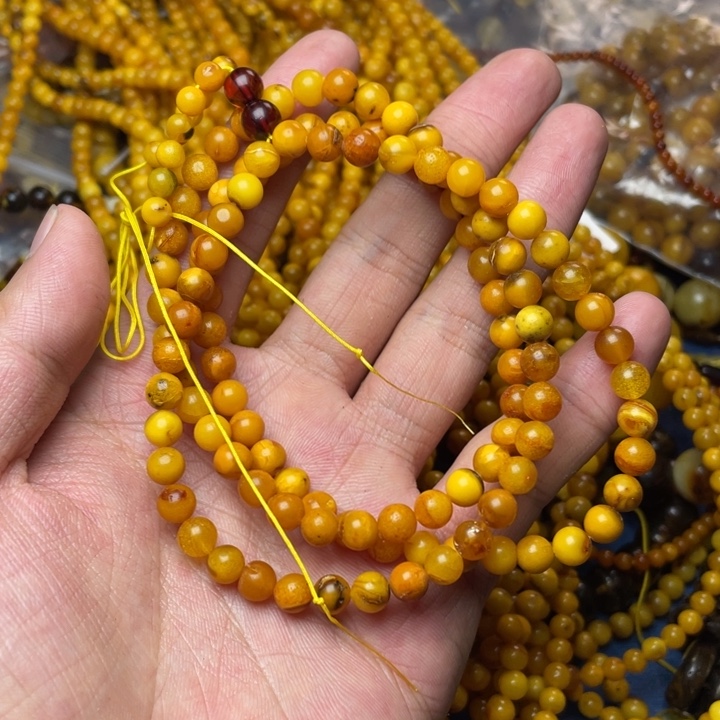 未镶嵌琥珀珠宝奇石