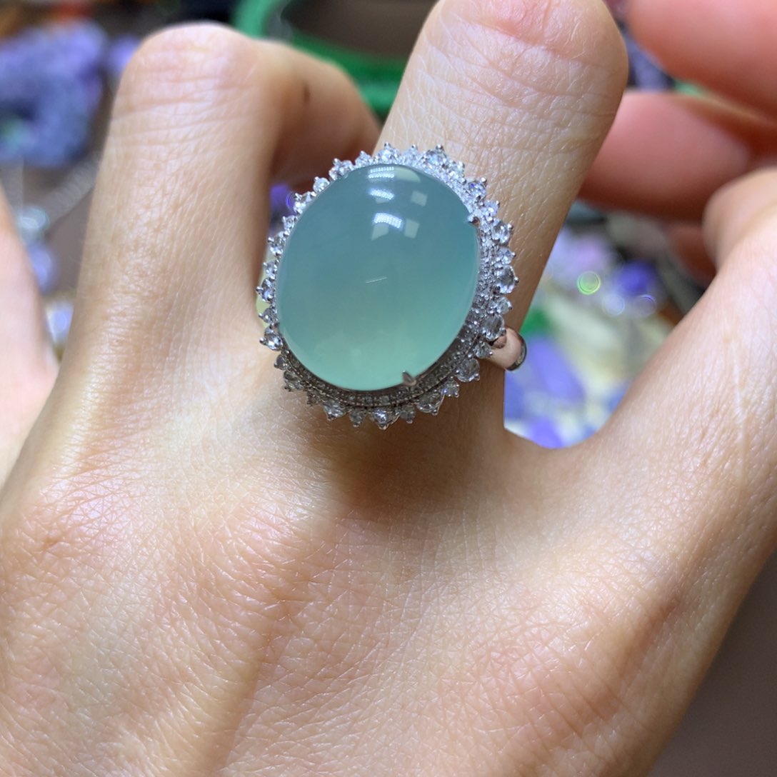 【闪购商品】翡翠颈饰18K金镶嵌翡翠