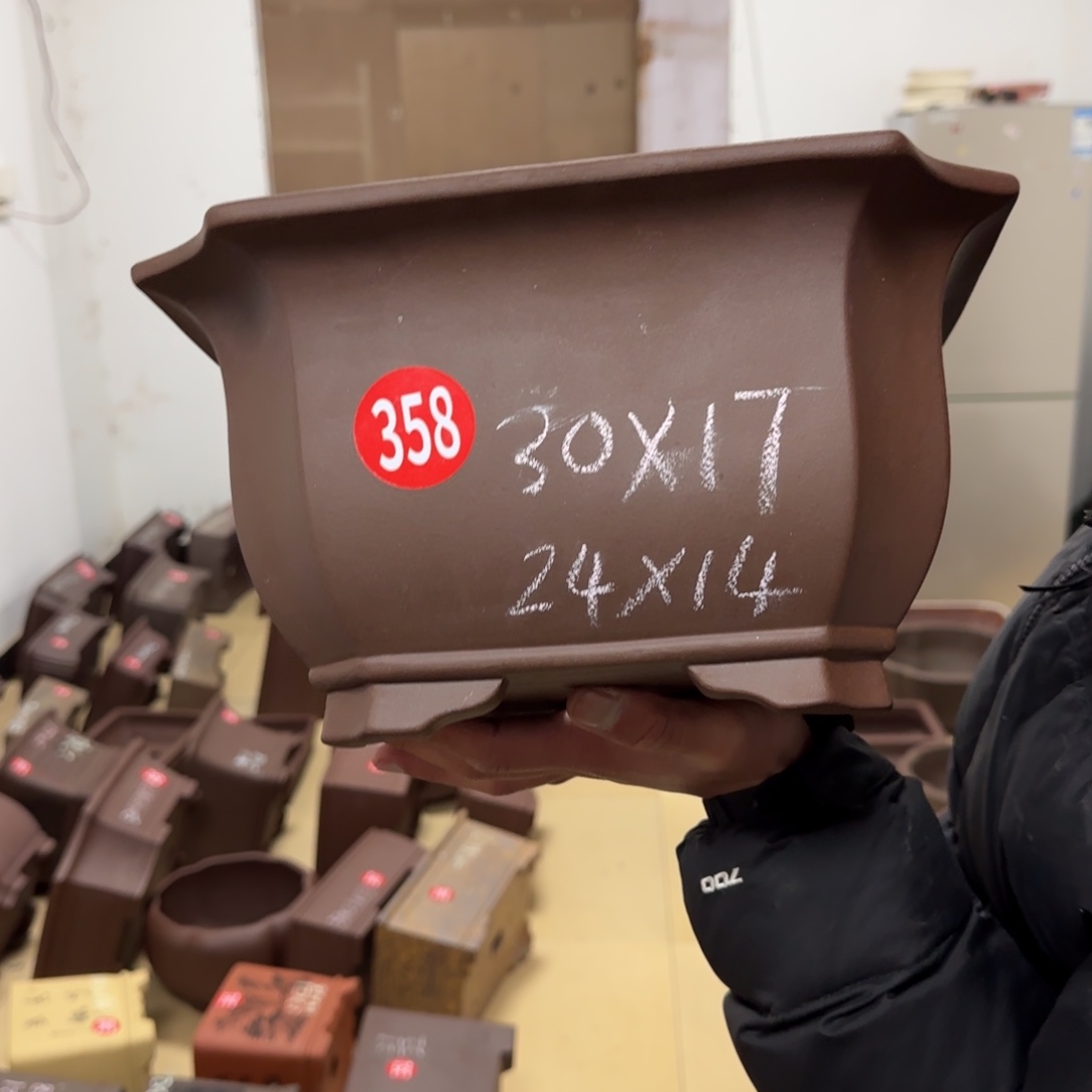 紫砂花盆呜呜呜呜