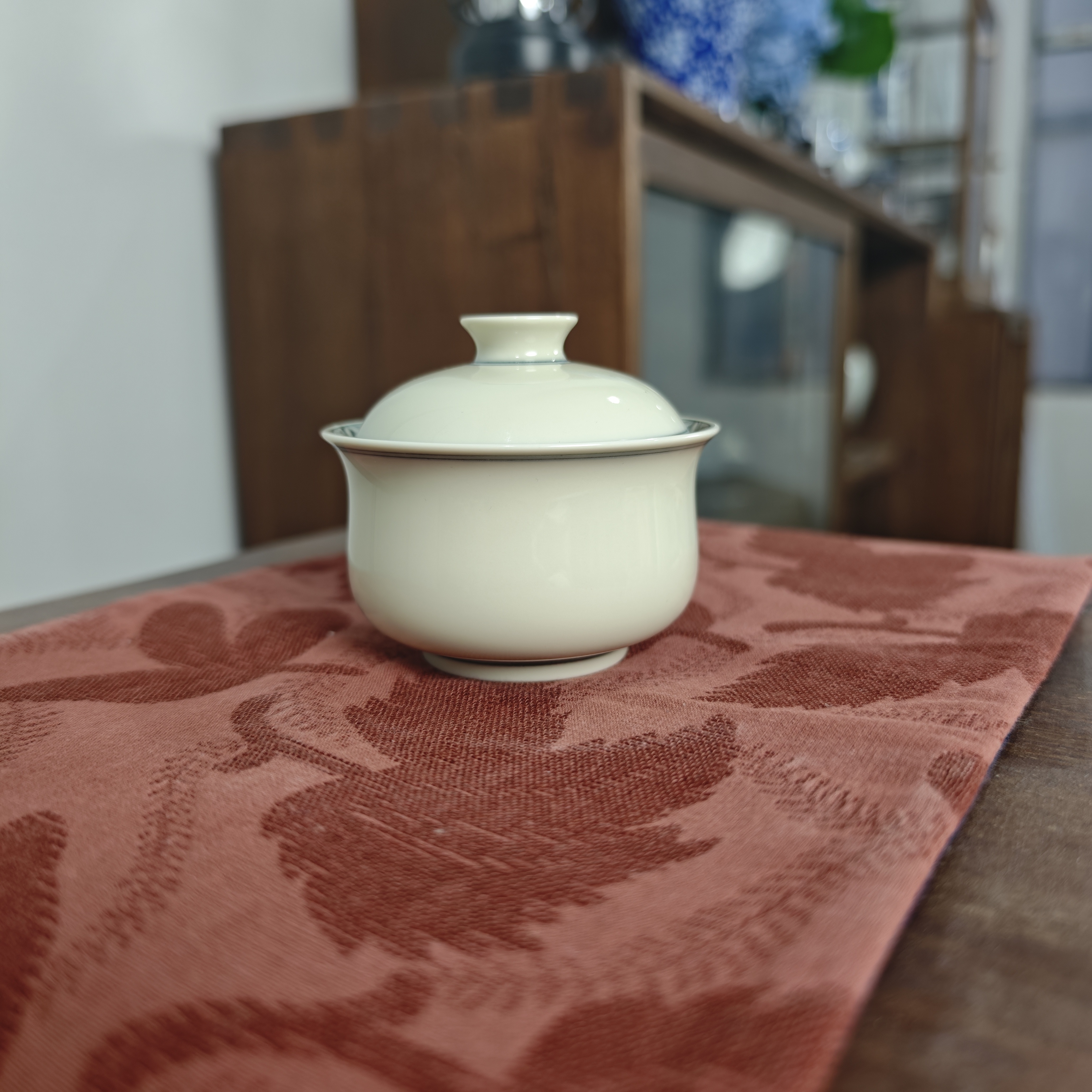 景德镇纯手工手绘陶瓷柴窑二号釉内绘鱼藻纹布袋盖碗-120cc