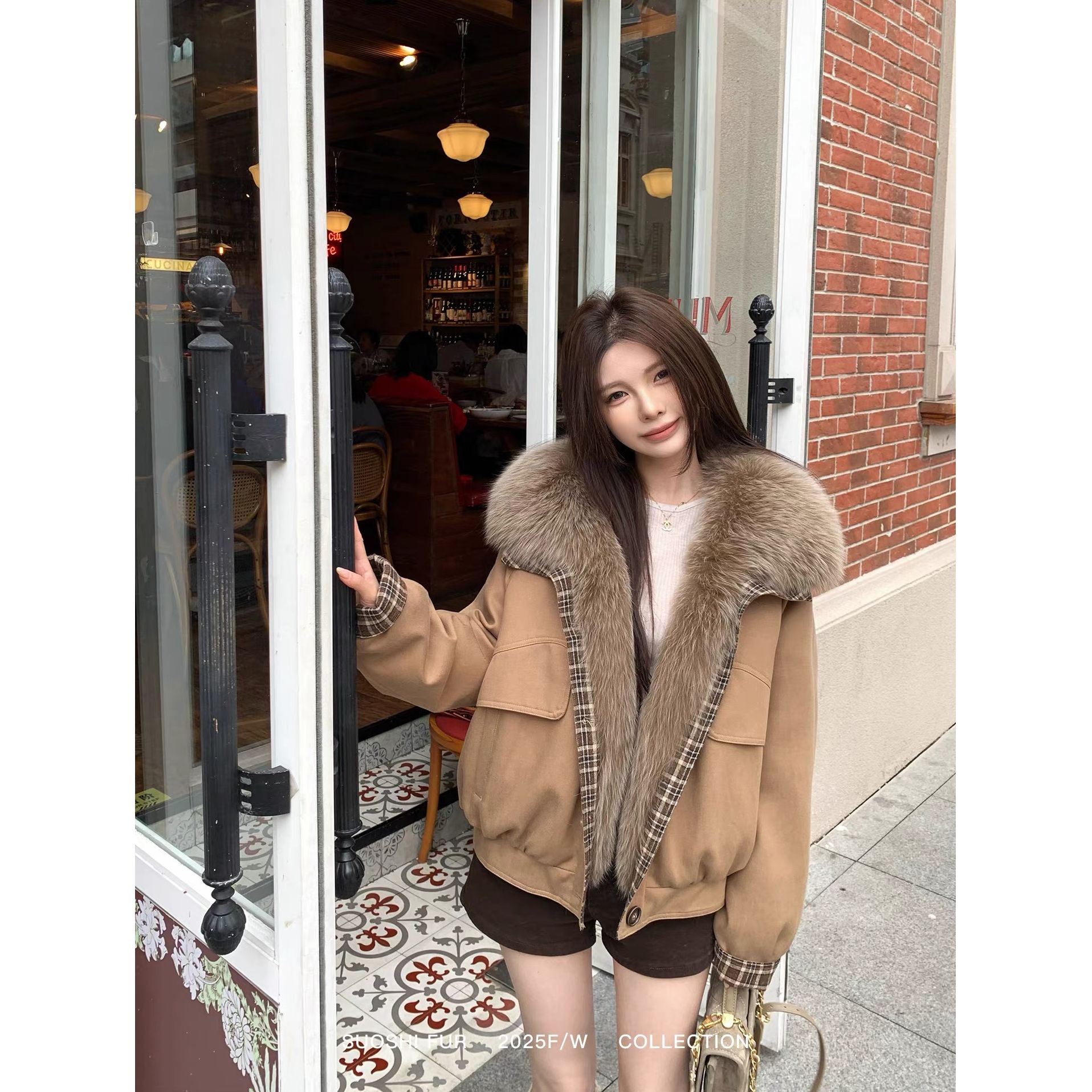 气质时尚大毛领短款外套2025冬季新款洋气小个子显瘦外套A812181