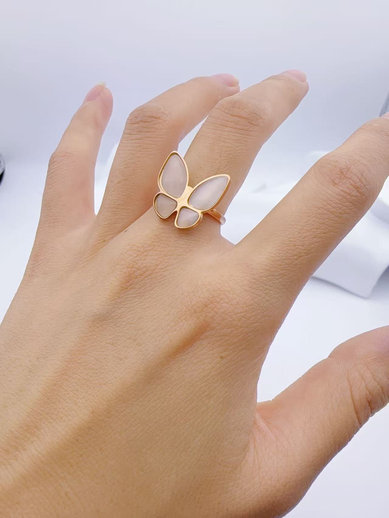 钛钢玻璃戒指 【Kiss娜】钛钢4270甜美玫瑰色猫眼蝴蝶戒指小众