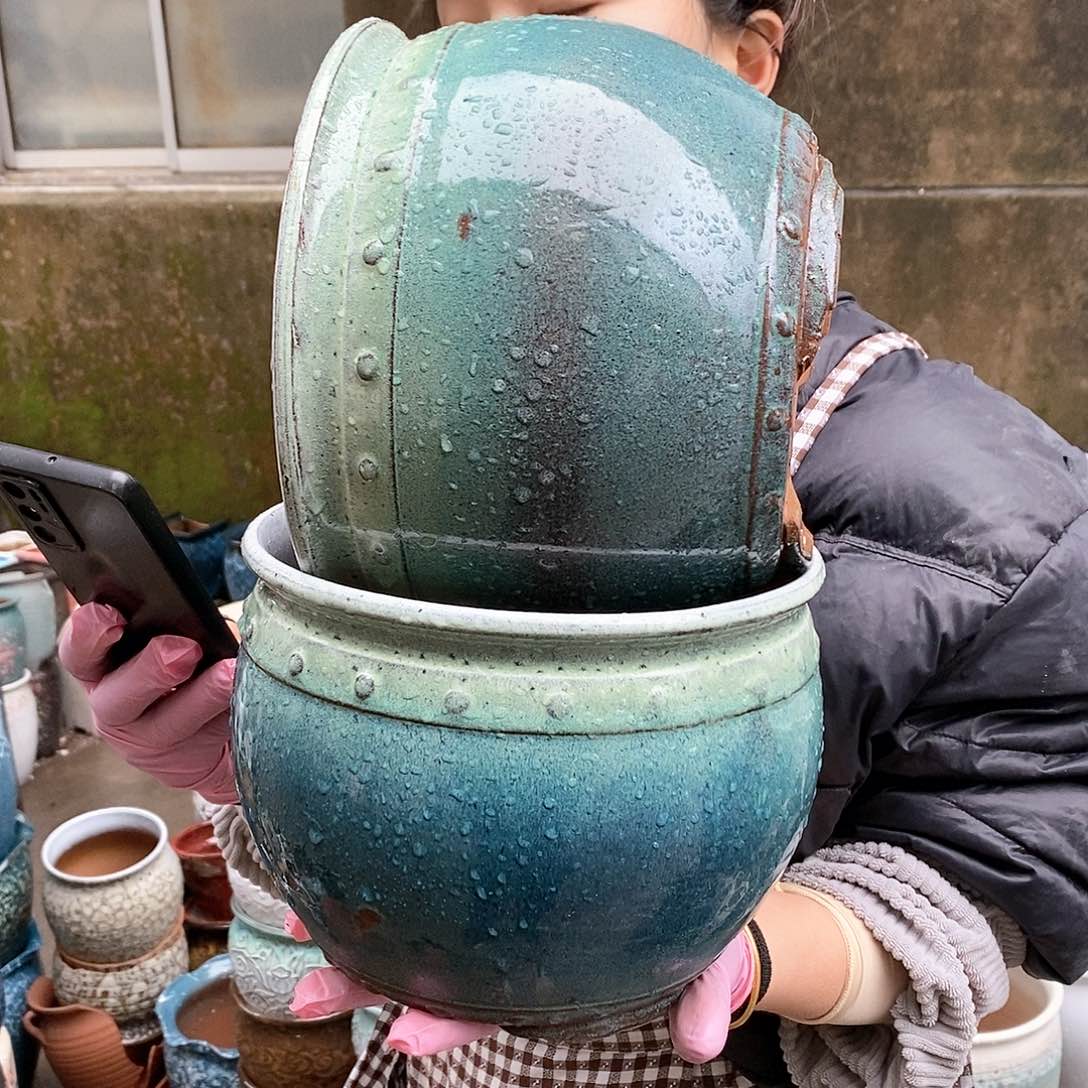 红泥花盆瑕疵口21高17