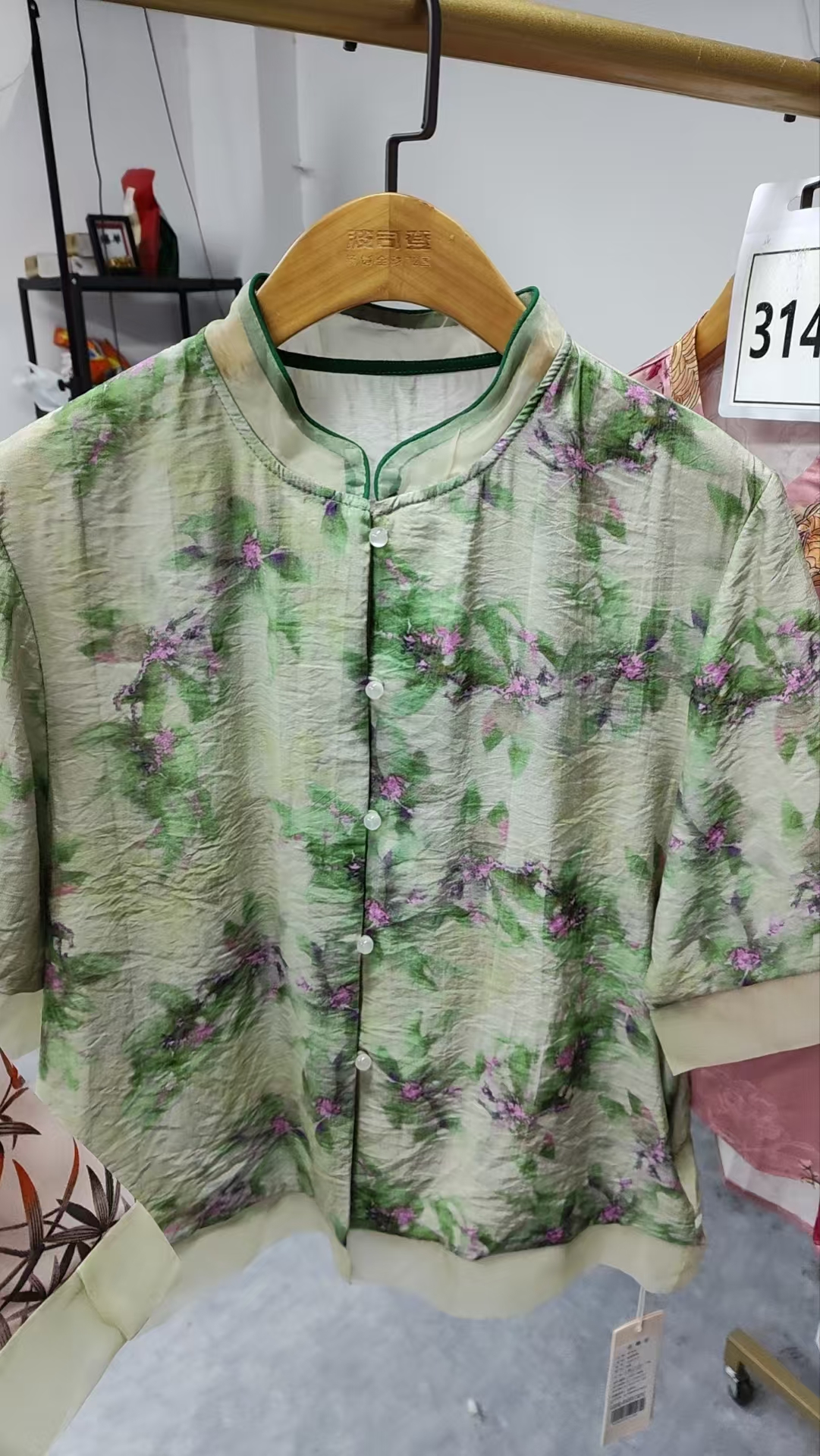 782-常规款设计师中老年女装时尚薄款女士宽松型开衫