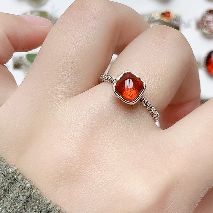 血珀戒指银S925镶嵌天然