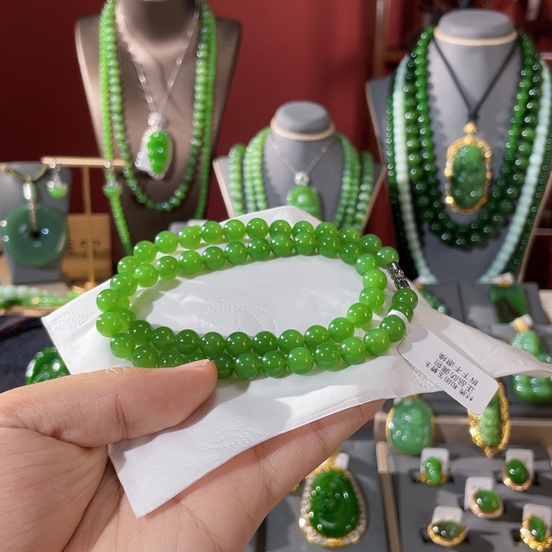 和田玉（碧玉）未镶嵌颈饰