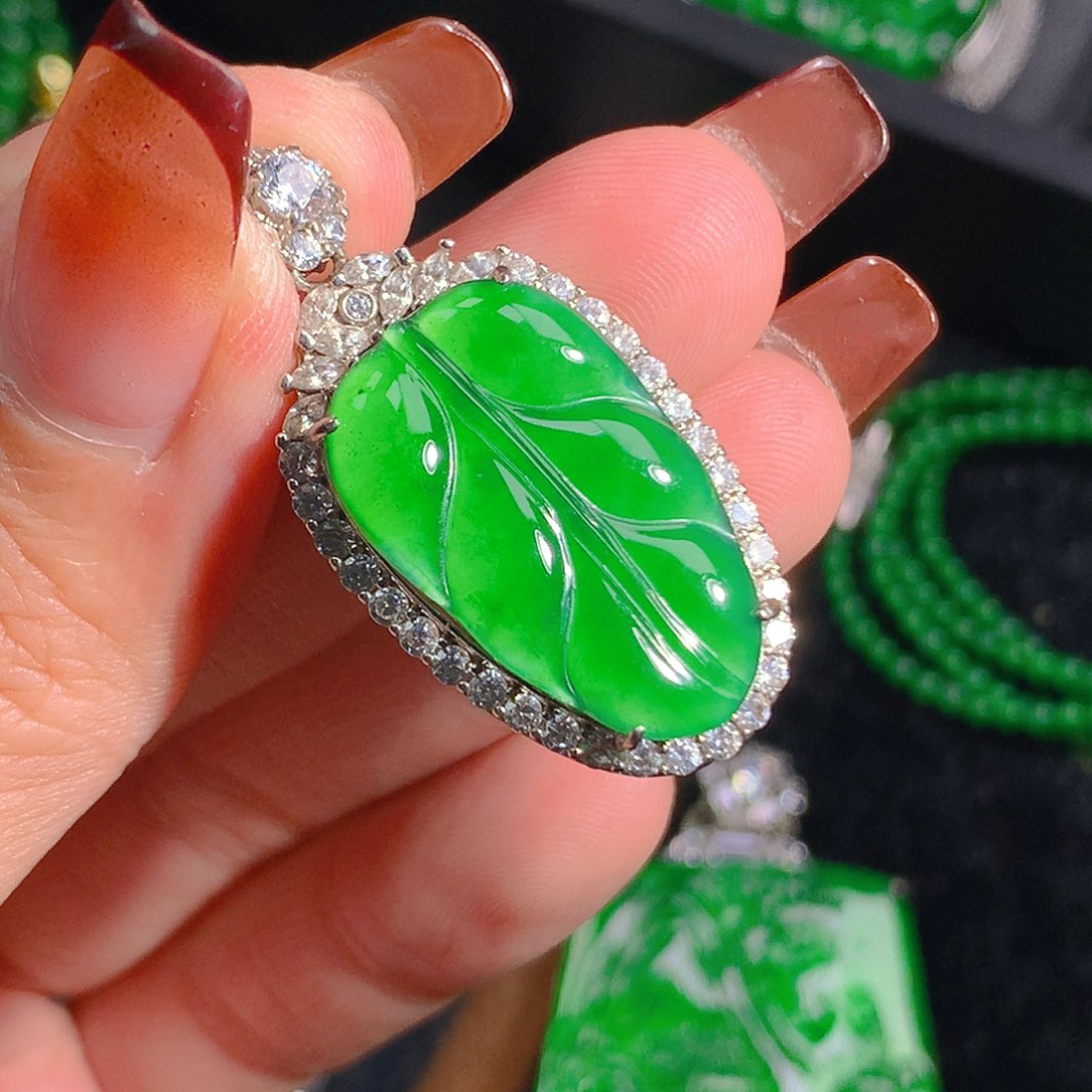 翡翠吊坠(不含链)未镶嵌