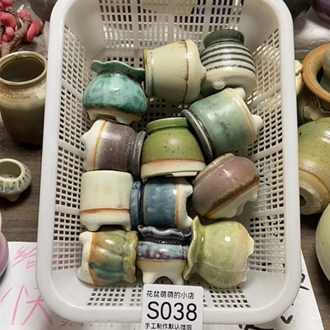 紫砂花盆038微瑕品口径3到4左右