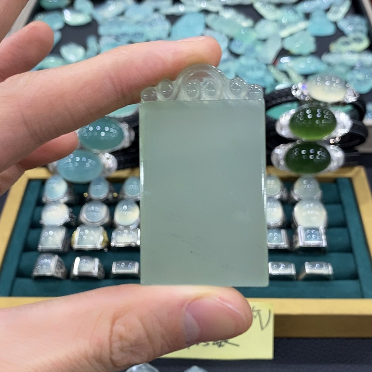 【闪购商品】蛇纹石玉吊坠未镶嵌