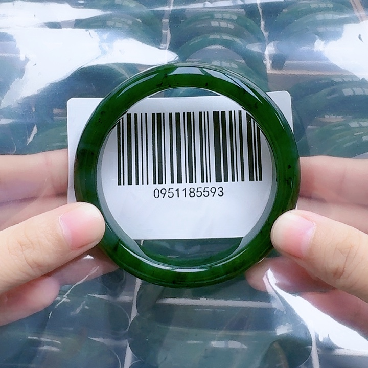 和田玉（碧玉）手镯未镶嵌58微瑕