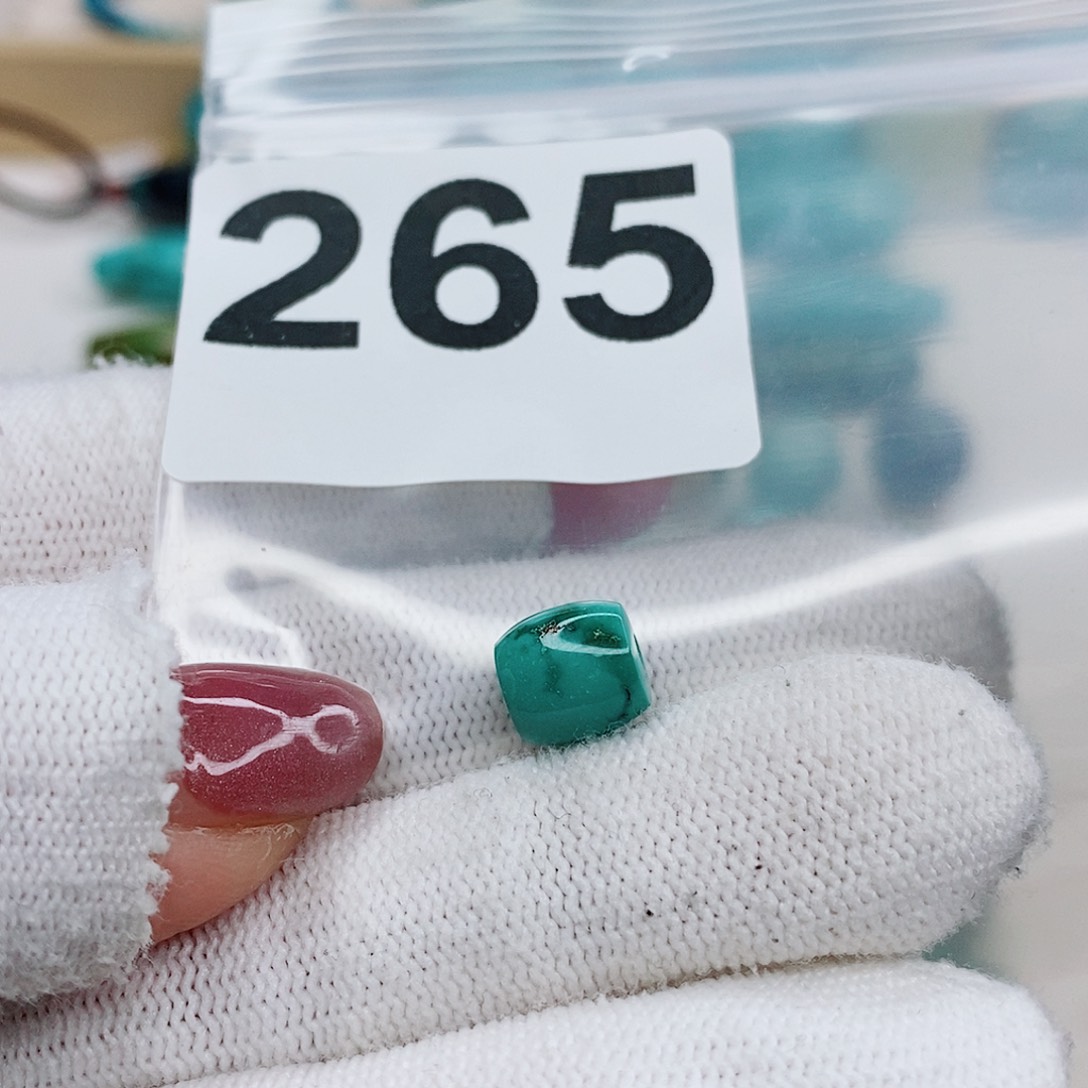 南红玛瑙未镶嵌颈饰