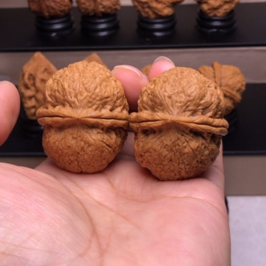 文玩核桃把件降龙罗汉10