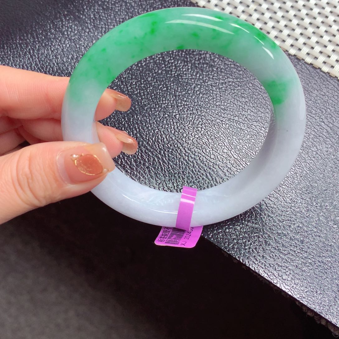 翡翠手镯未镶嵌ℋ****翡翠