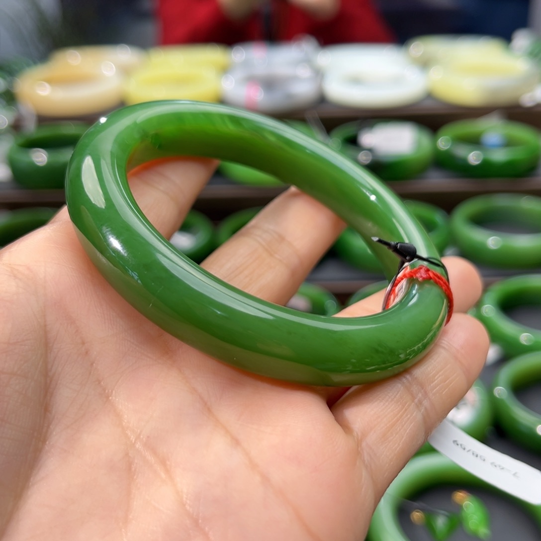 和田玉（碧玉）手镯未镶嵌