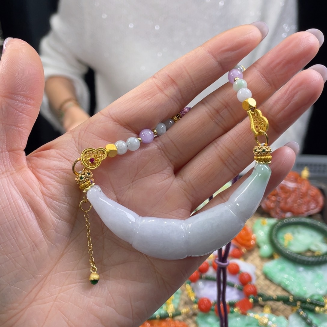 翡翠颈饰未镶嵌代编织