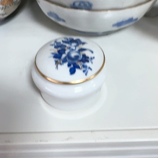 …****…瓷器。瓷器。瓷器。
