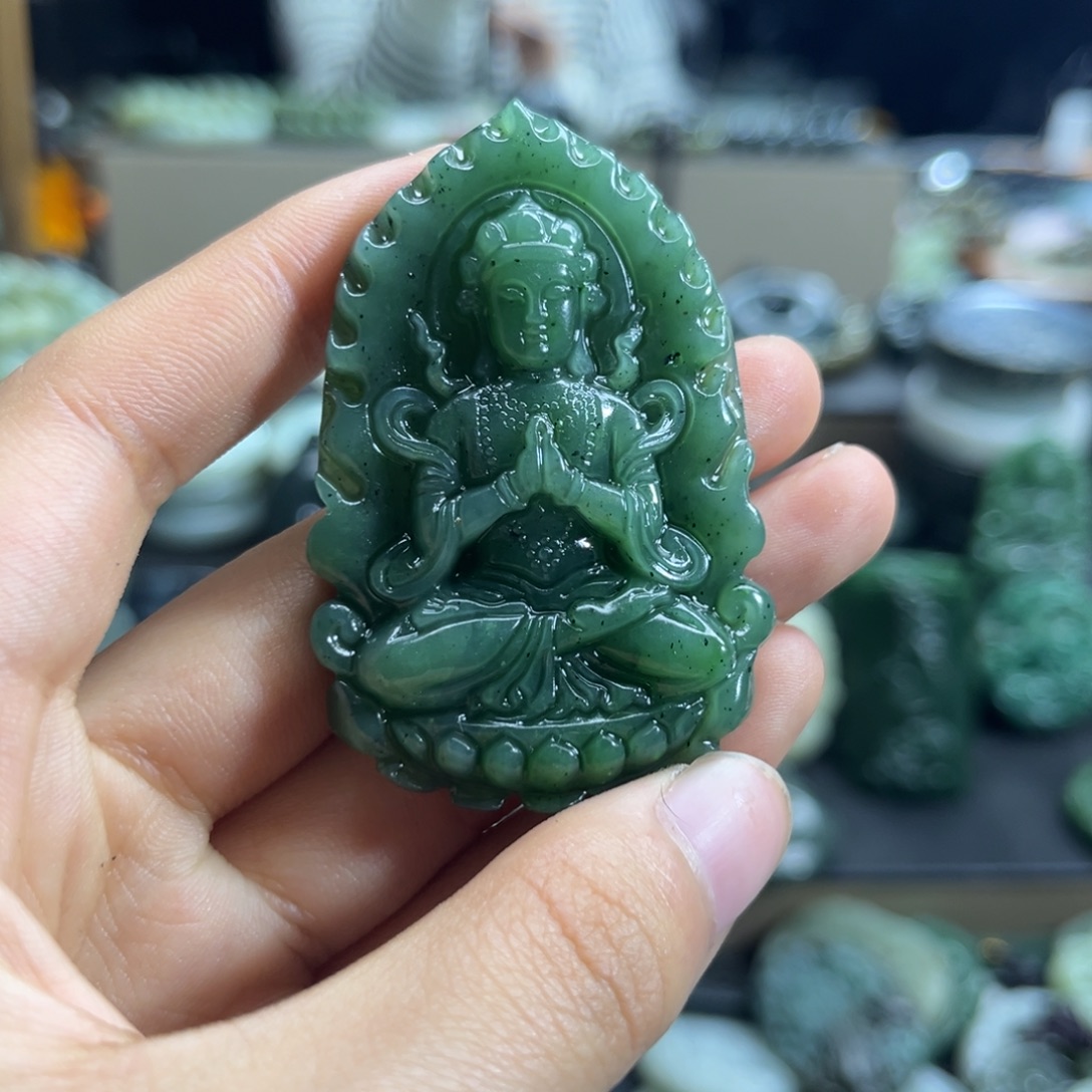 和田玉未镶嵌颈饰